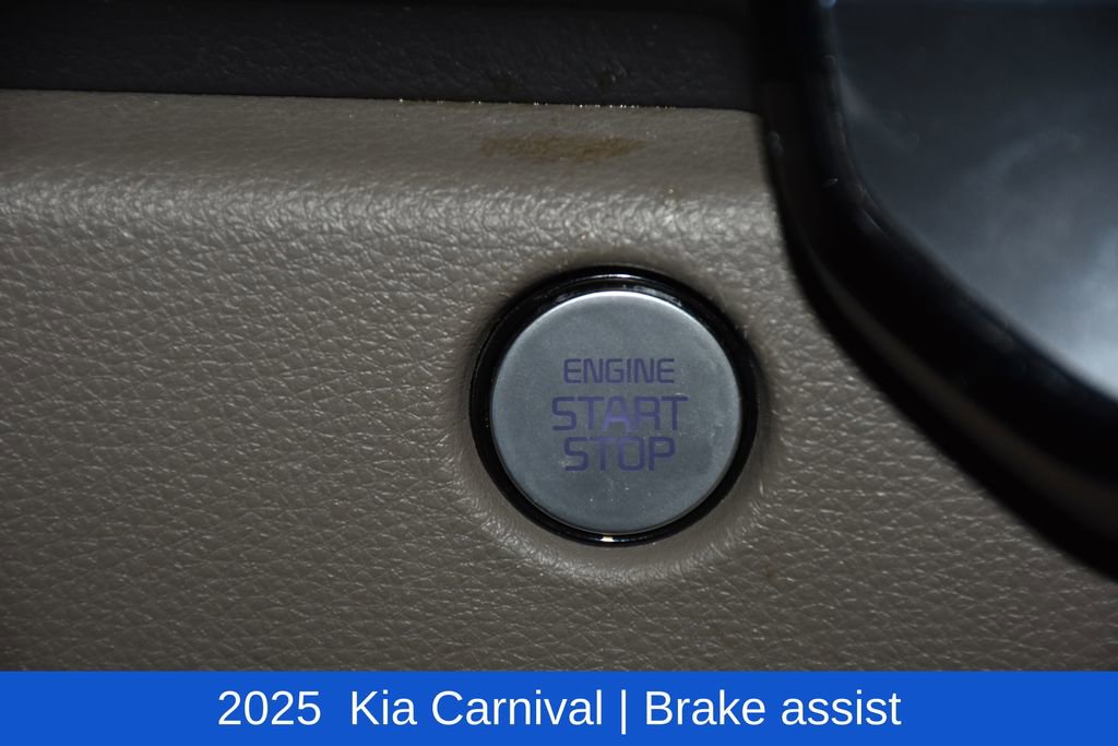 Used 2025 Kia Carnival FWD image 12