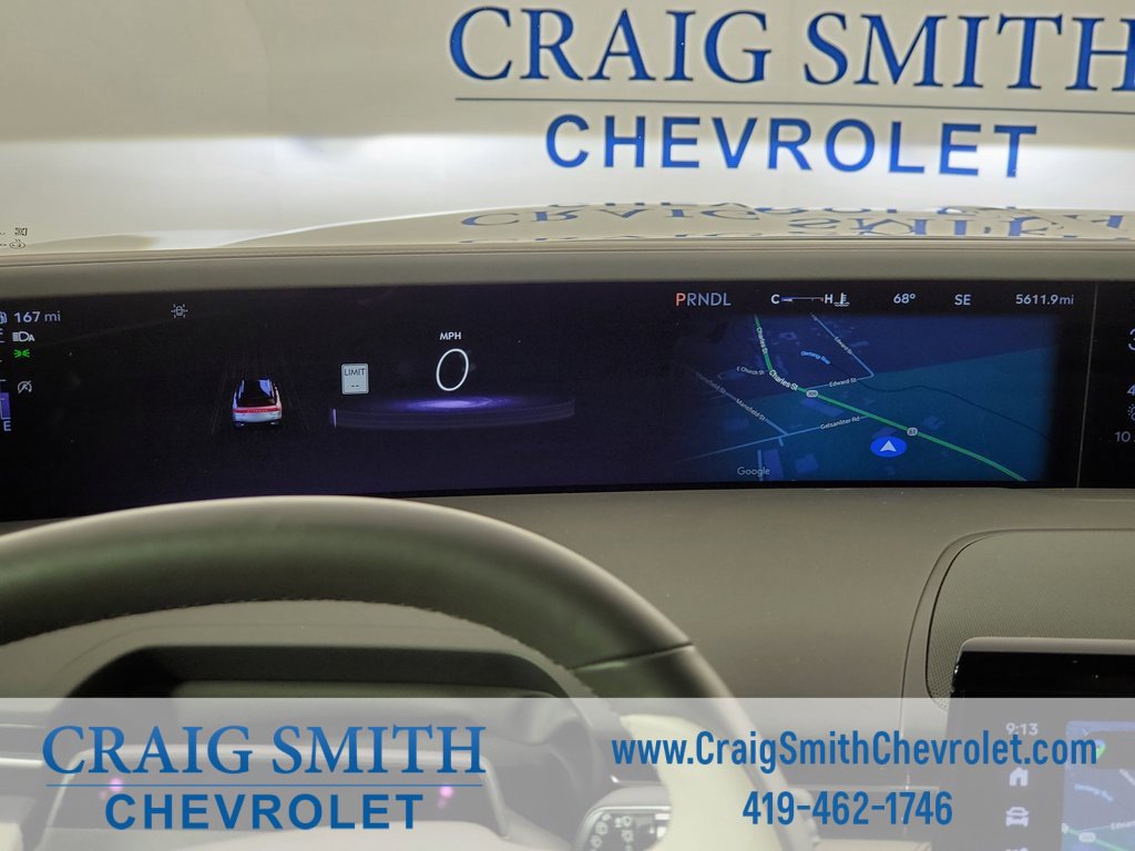 Used 2025 Lincoln Nautilus Premier image 13