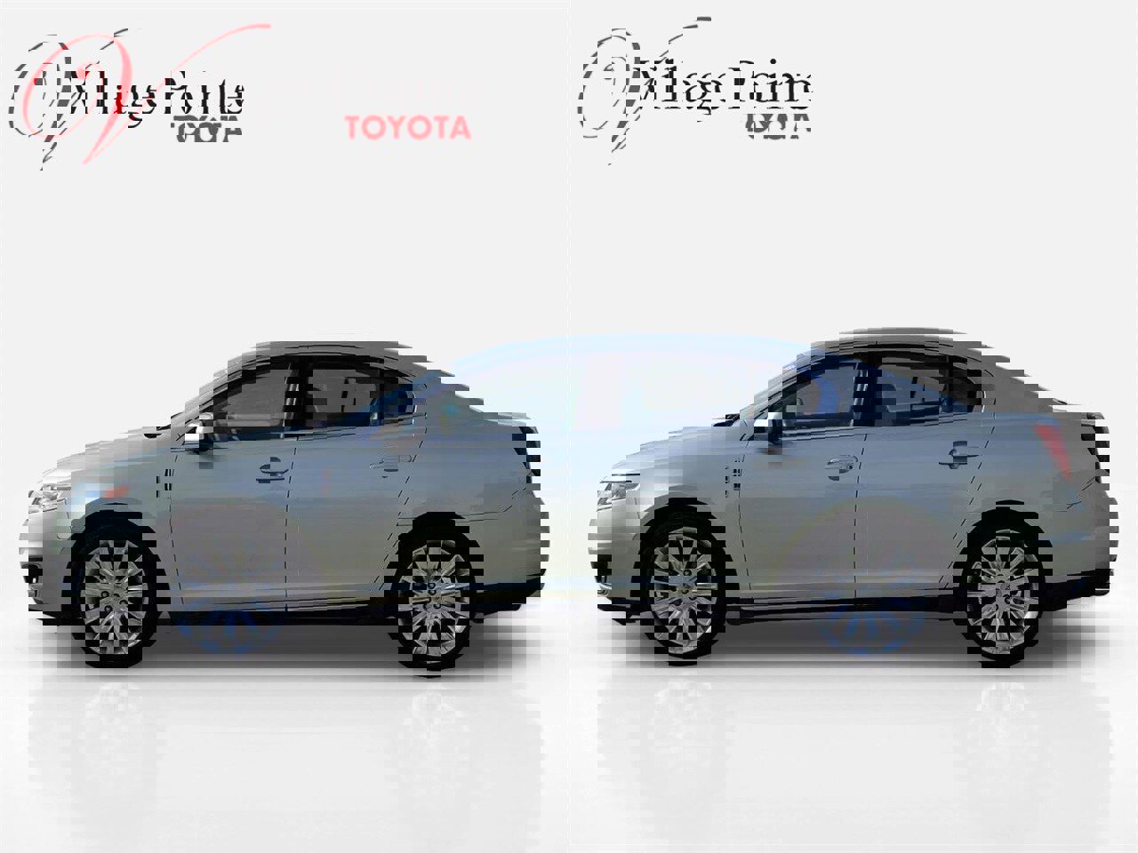 Used 2011 Lincoln MKS image 2