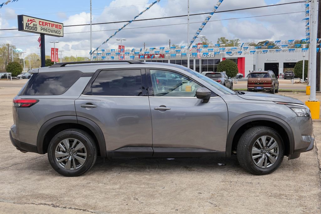 Used 2025 Nissan Pathfinder SV image 22