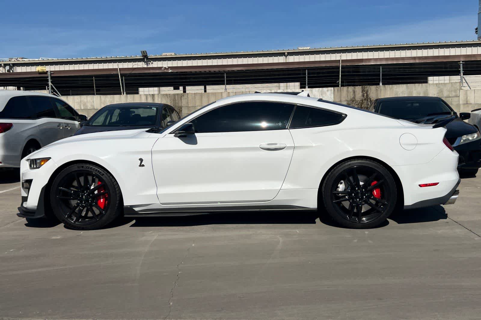 Used 2021 Ford Mustang Shelby GT500 w/ Technology Package RWD image 6