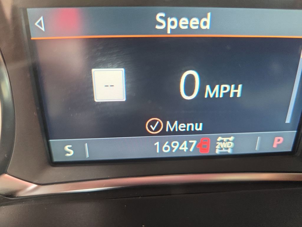 Certified 2023 GMC Acadia SLT w/ Trailering Package image 15