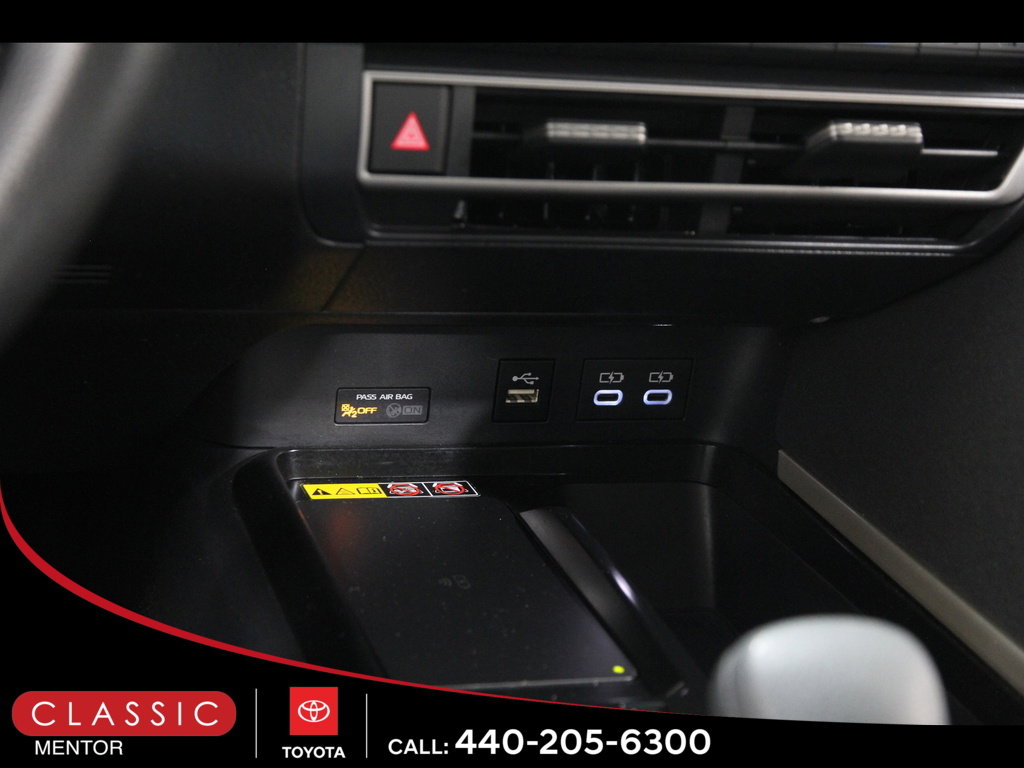 Used 2025 Toyota Camry LE image 14