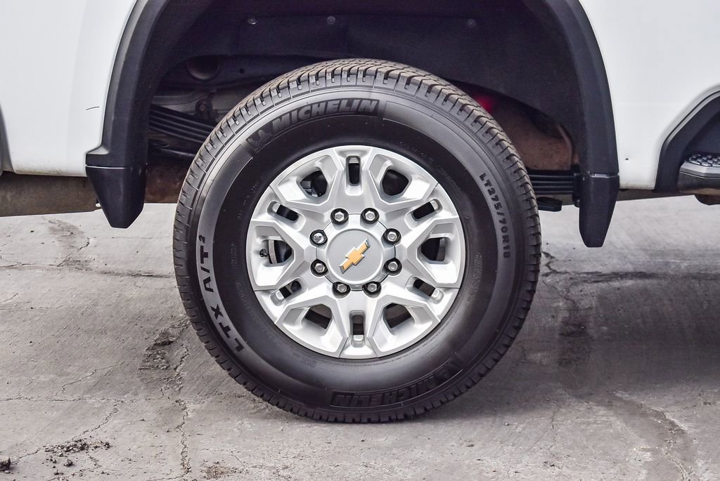Used 2024 Chevrolet Silverado 2500 LT image 12