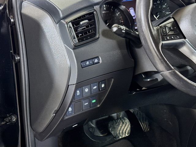 Used 2018 Nissan Rogue SL w/ Premium Package image 8