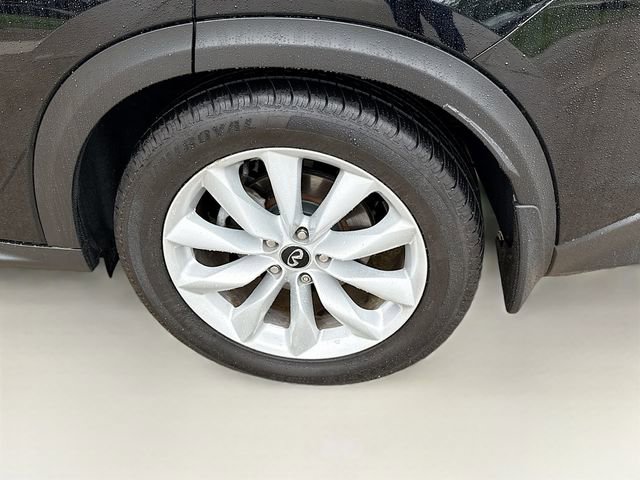 Used 2019 INFINITI QX50 Essential w/ Premium Heat Package image 32