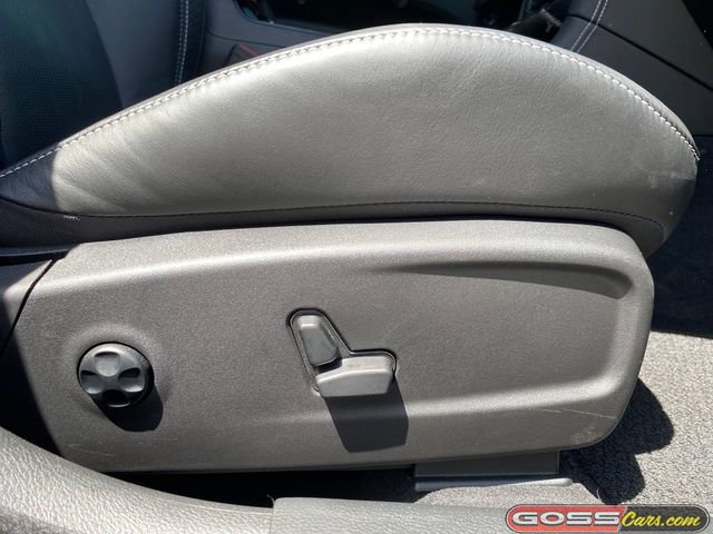 Certified 2023 Chrysler 300 C RWD image 7