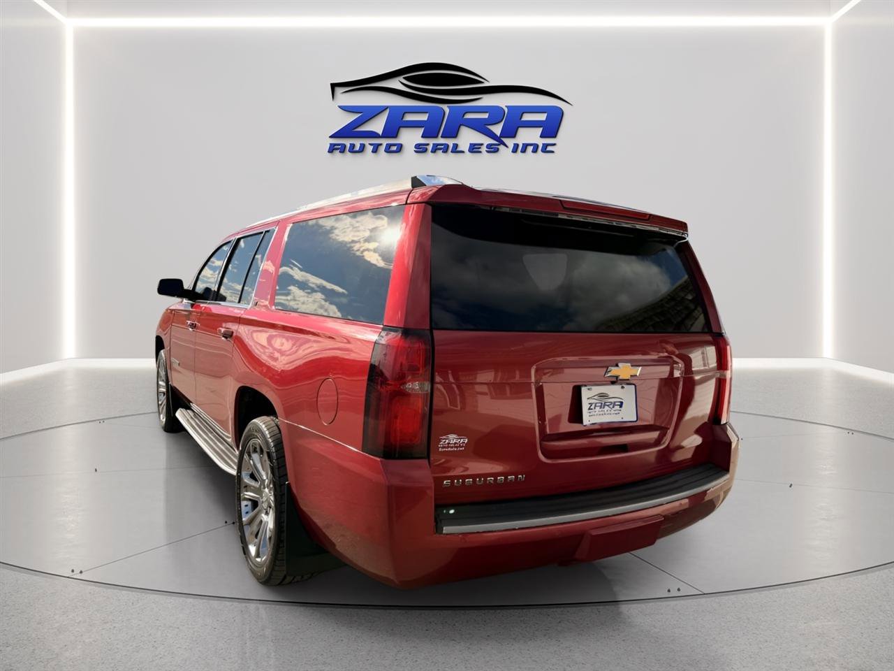 Used 2015 Chevrolet Suburban LT AWD/4WD image 4