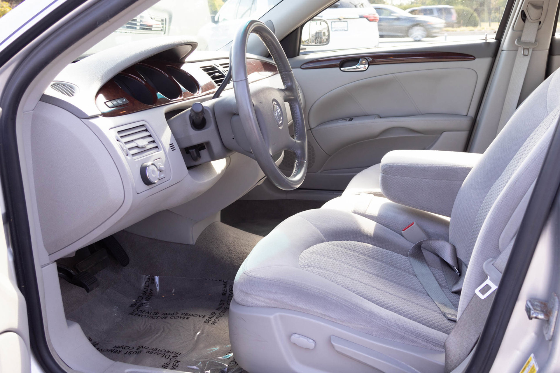 Used 2009 Buick Lucerne CX FWD image 6