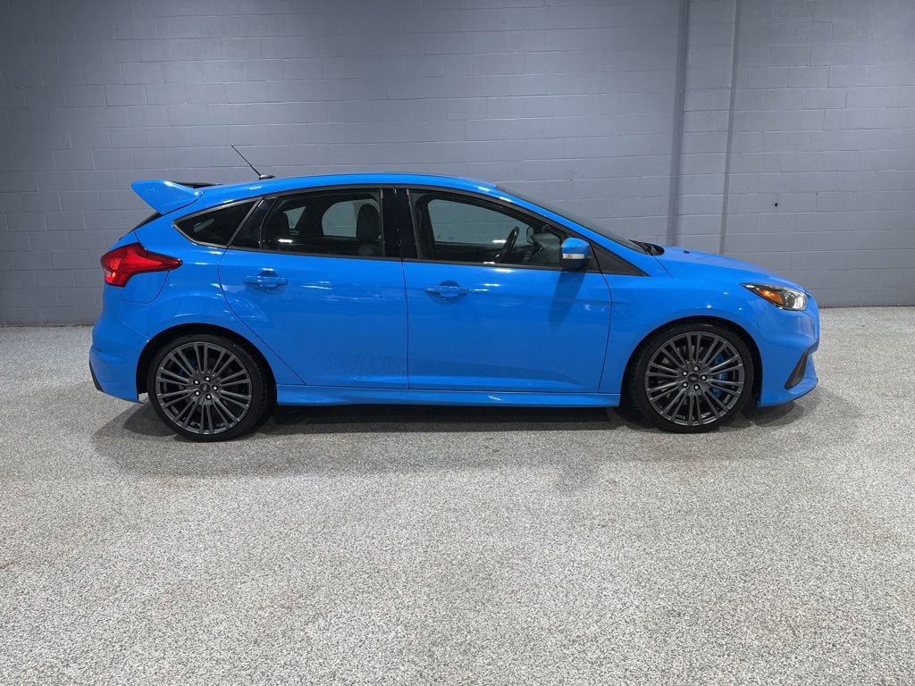 Used 2017 Ford Focus RS AWD/4WD image 2