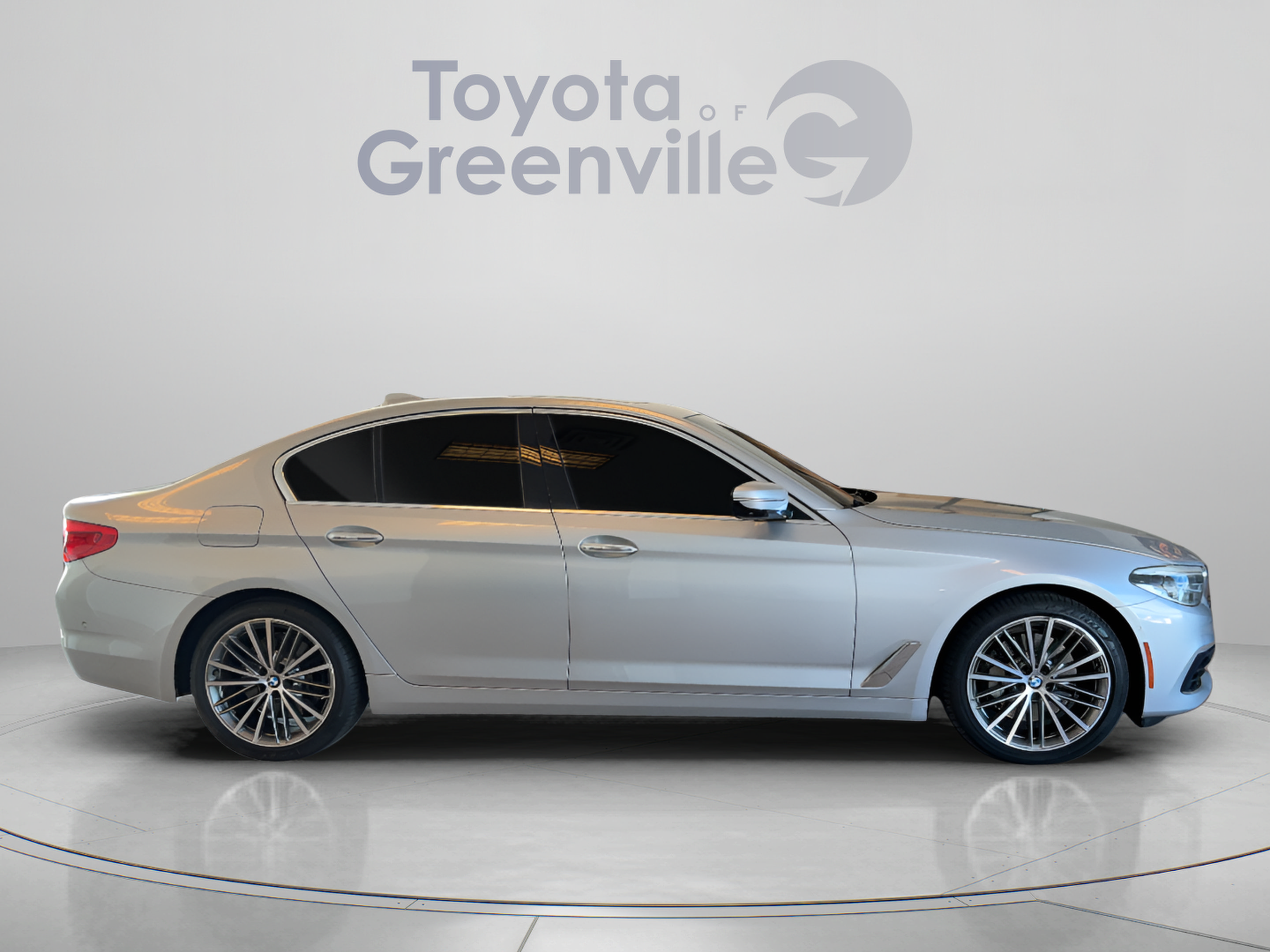 Used 2017 BMW 540i RWD image 7