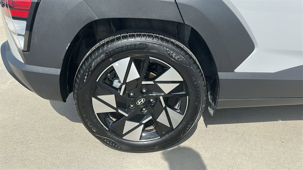 Certified 2025 Hyundai Kona SEL image 16