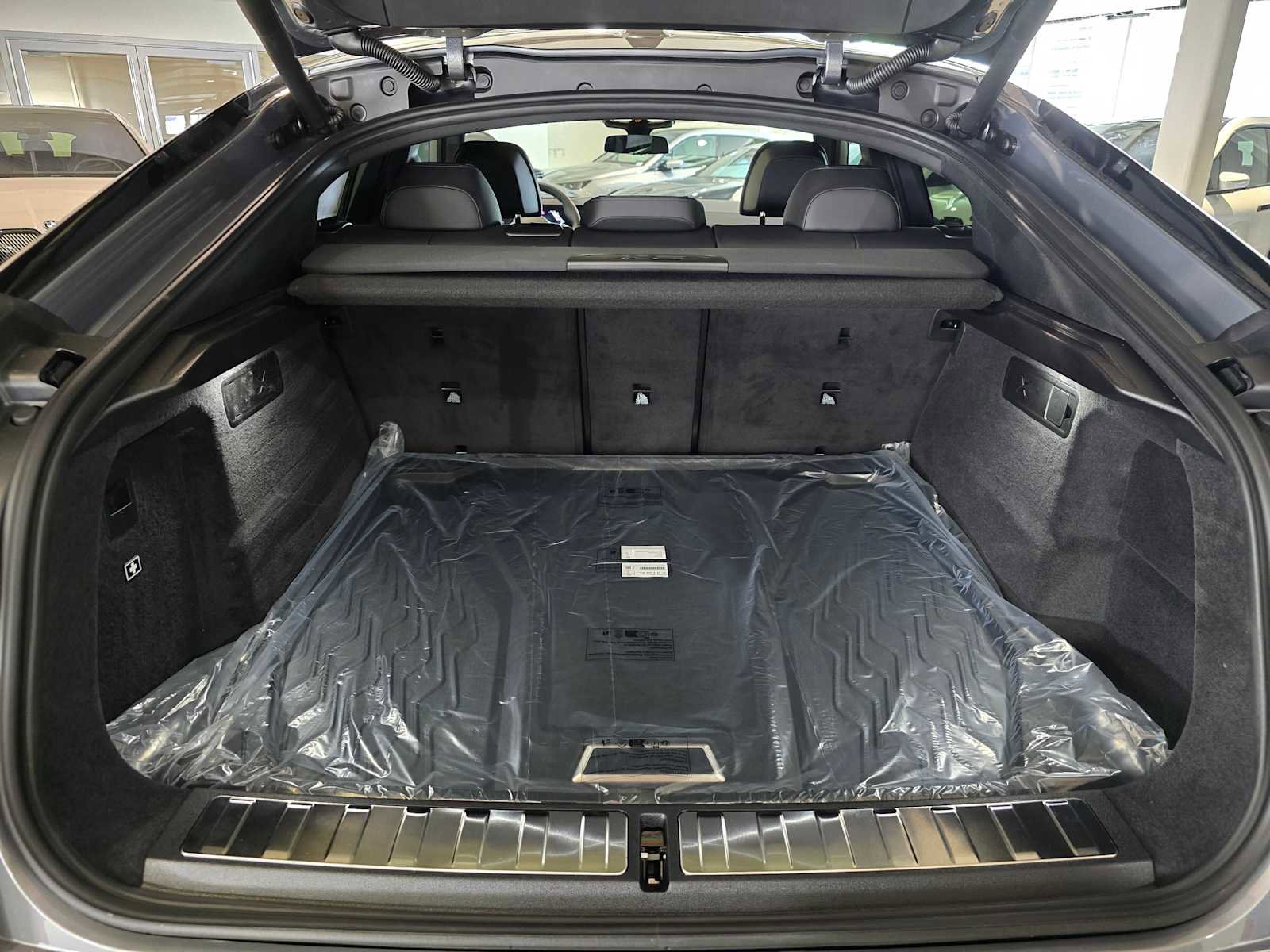 New 2027 BMW X6 M60i AWD/4WD image 16
