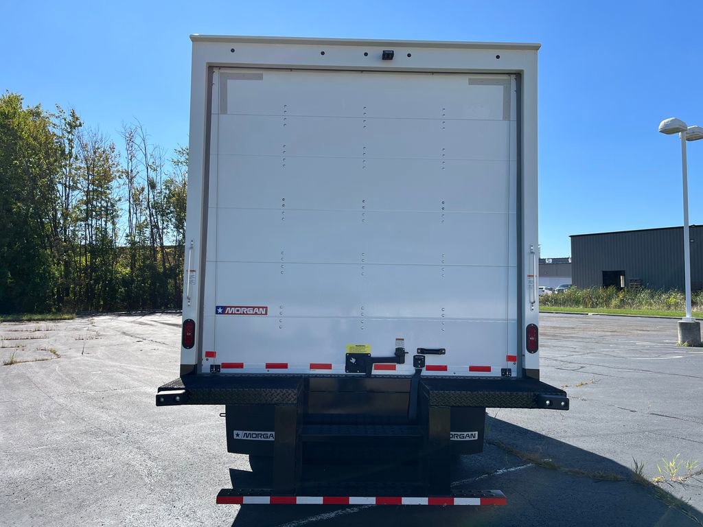 Used 2024 Isuzu NPR RWD image 4