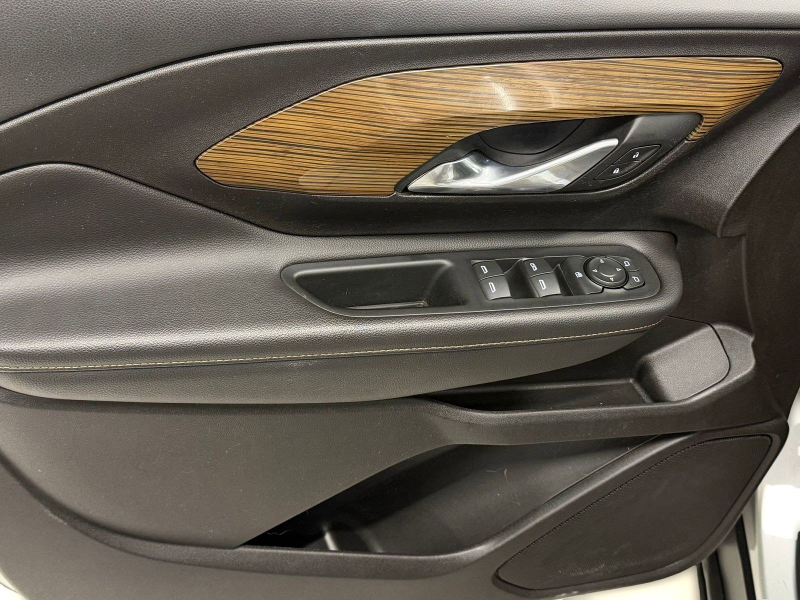 Used 2018 GMC Terrain SLE w/ Driver Convenience Package image 10