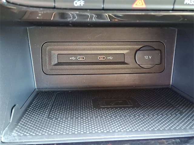 Used 2022 Volkswagen Atlas Cross Sport SE image 25