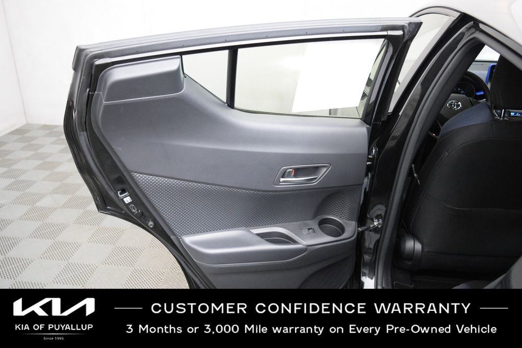 Used 2020 Toyota C-HR XLE FWD image 11