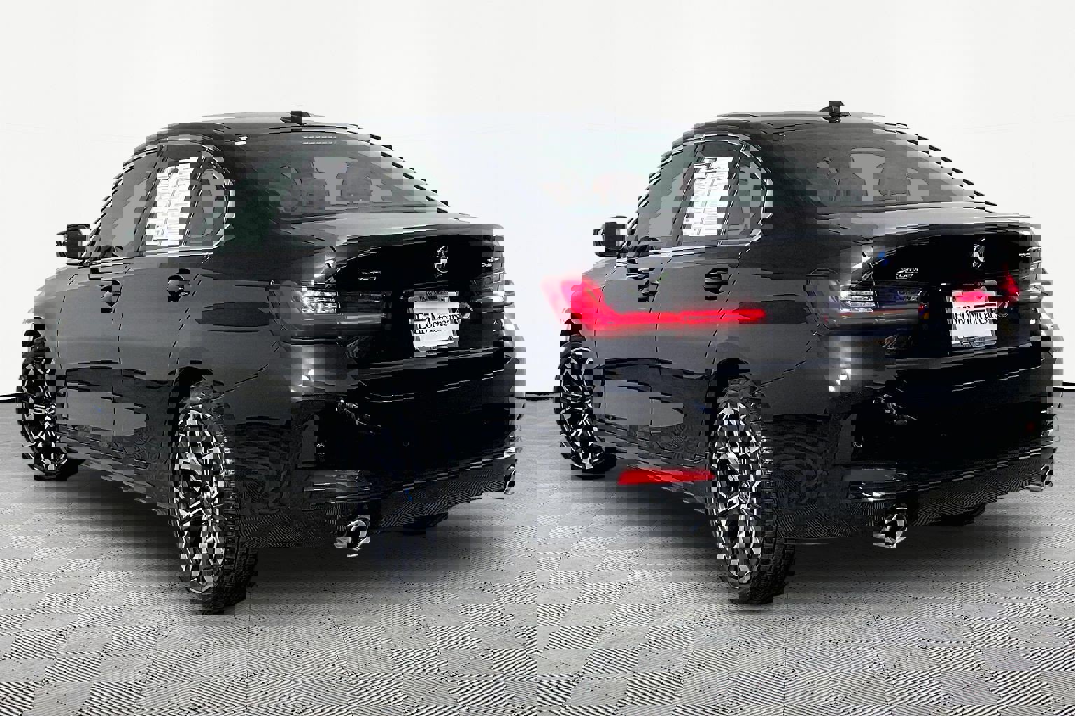 Certified 2025 BMW 330i xDrive Sedan w/ Premium Package image 5