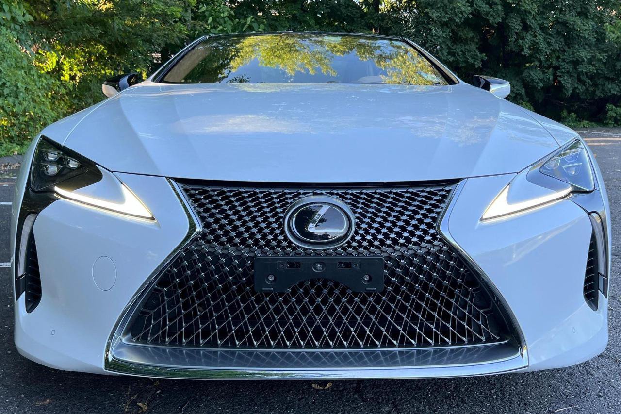 Used 2021 Lexus LC 500 Coupe w/ Performance Package RWD image 3