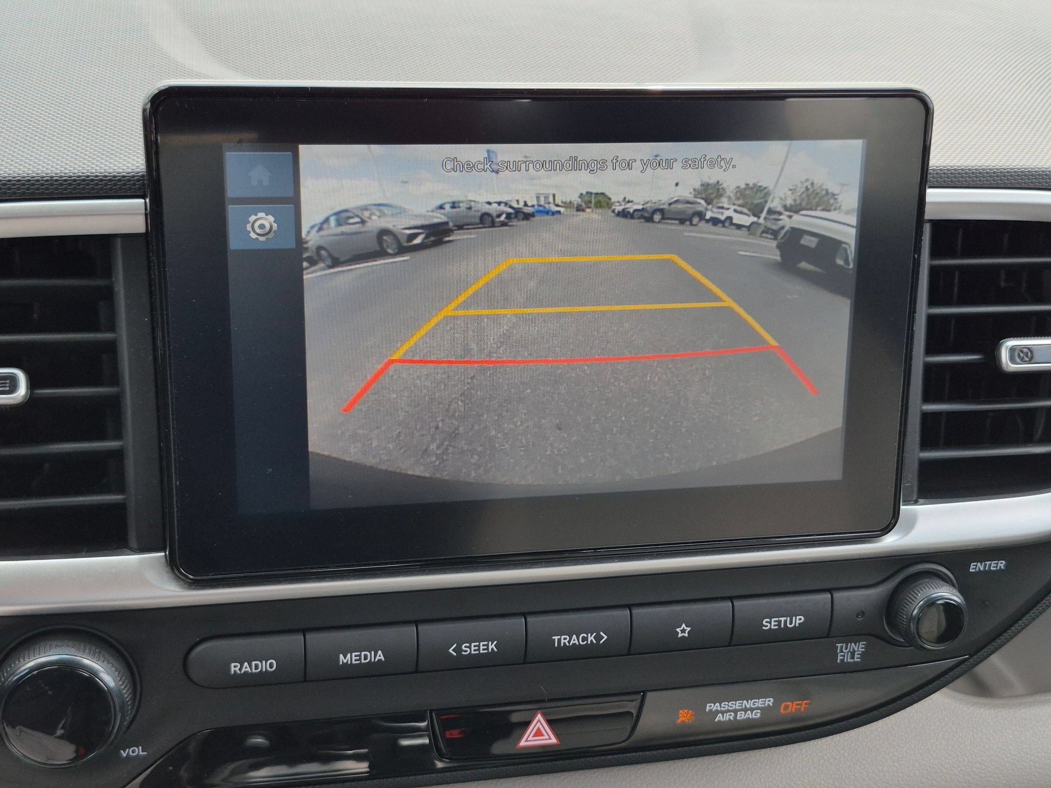 Used 2025 Hyundai Venue SEL FWD image 23