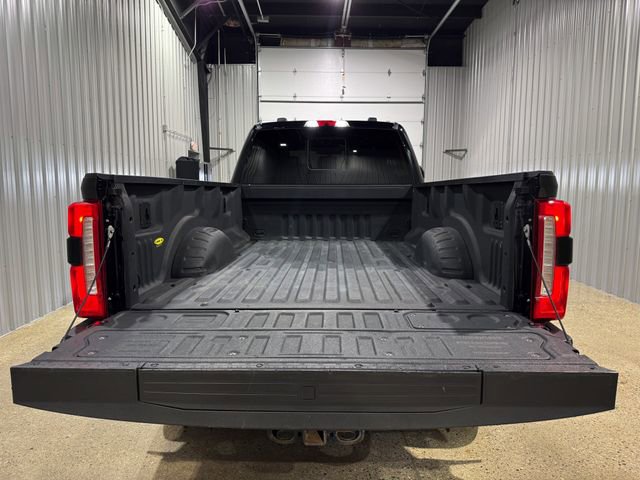 Used 2023 Ford F250 Lariat w/ Lariat Ultimate Package AWD/4WD image 5
