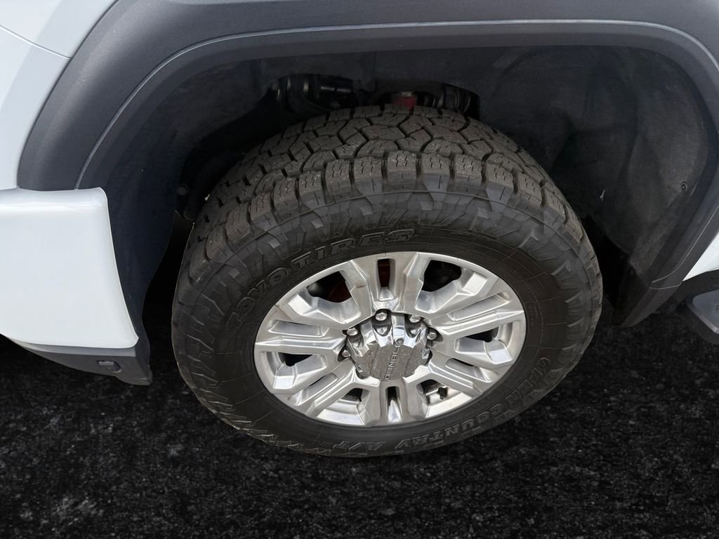 Used 2023 GMC Sierra 2500 Denali w/ Denali Ultimate Package image 9