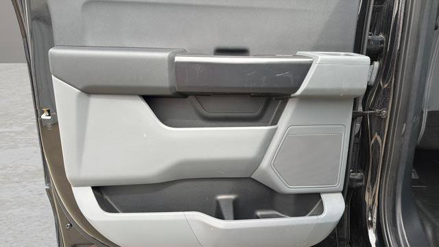 Used 2022 Ford F150 Lightning Pro image 46