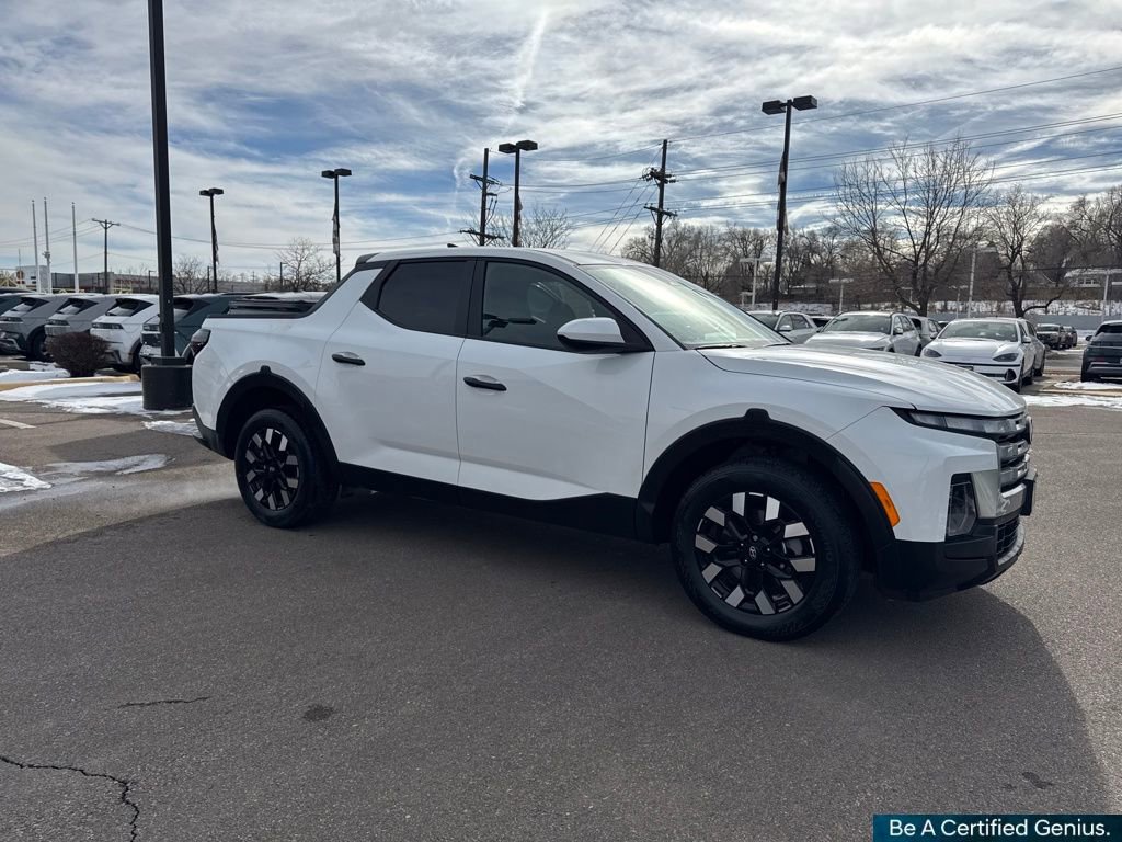 Certified 2025 Hyundai Santa Cruz SE image 12