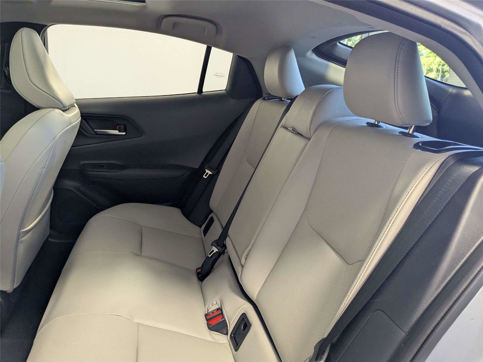 Used 2023 Toyota Prius XLE FWD image 35