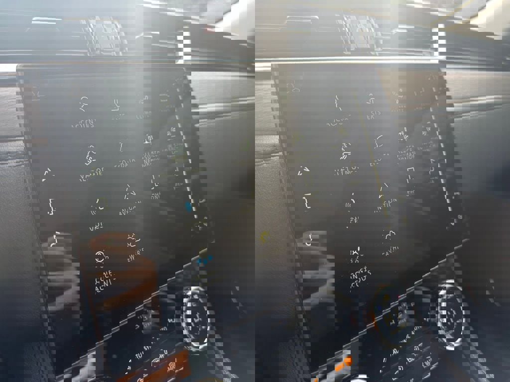 Used 2021 Jaguar F-PACE S image 26