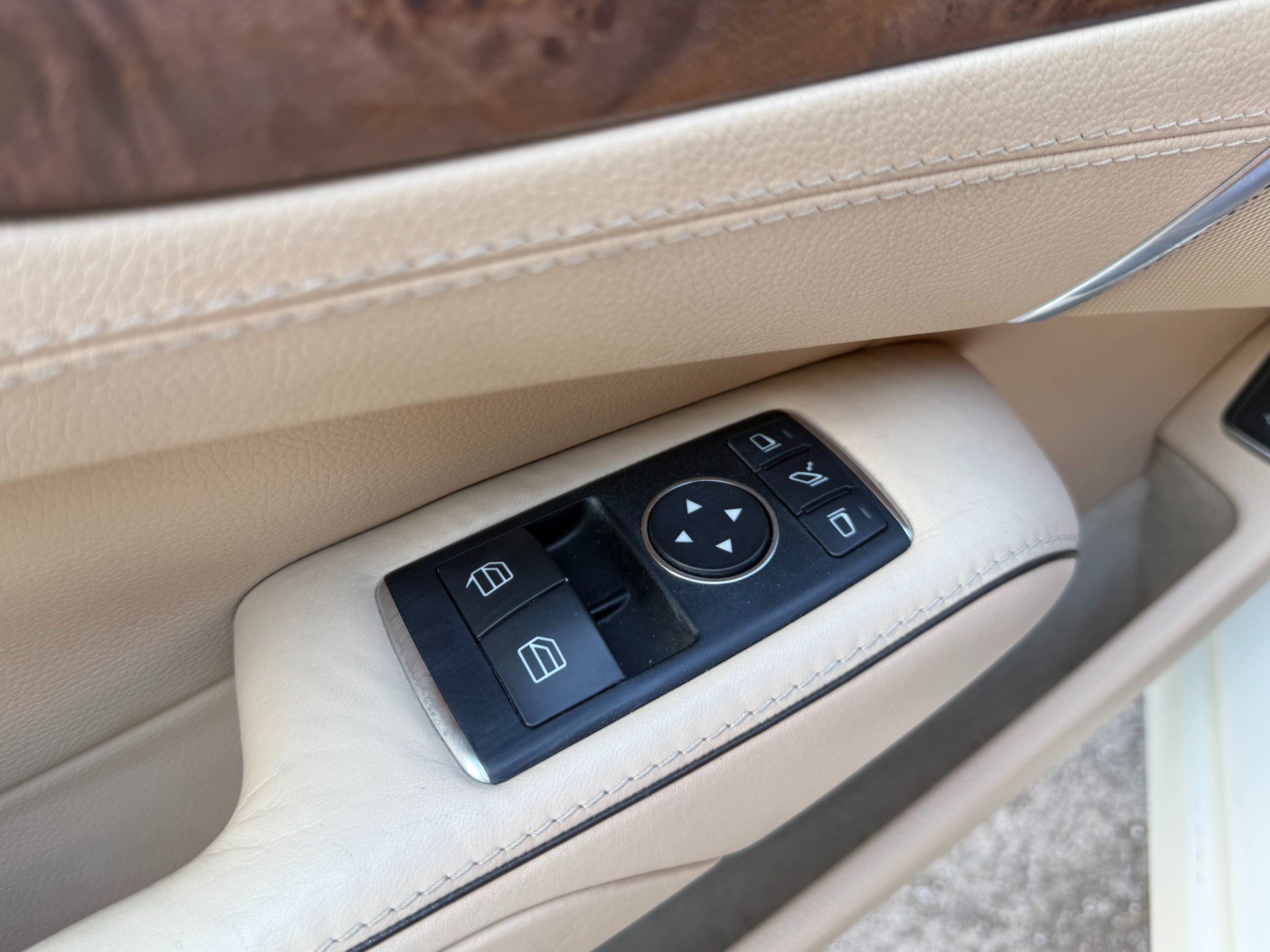Used 2013 Mercedes-Benz SL 63 AMG image 47