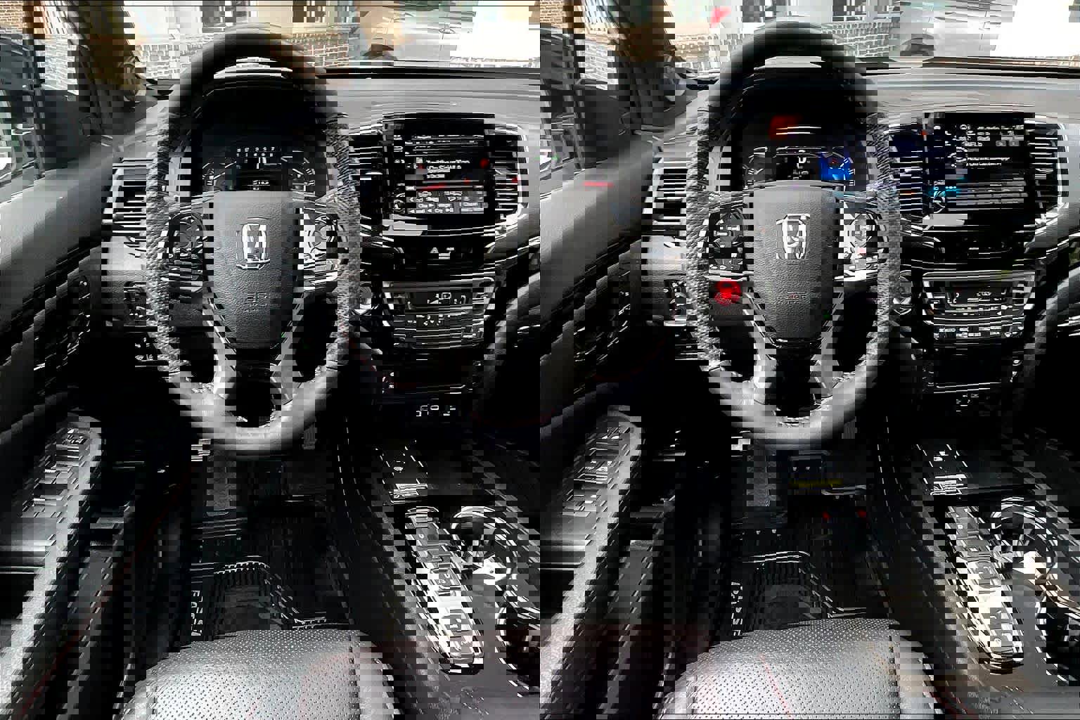 Certified 2025 Honda Passport Black Edition image 39