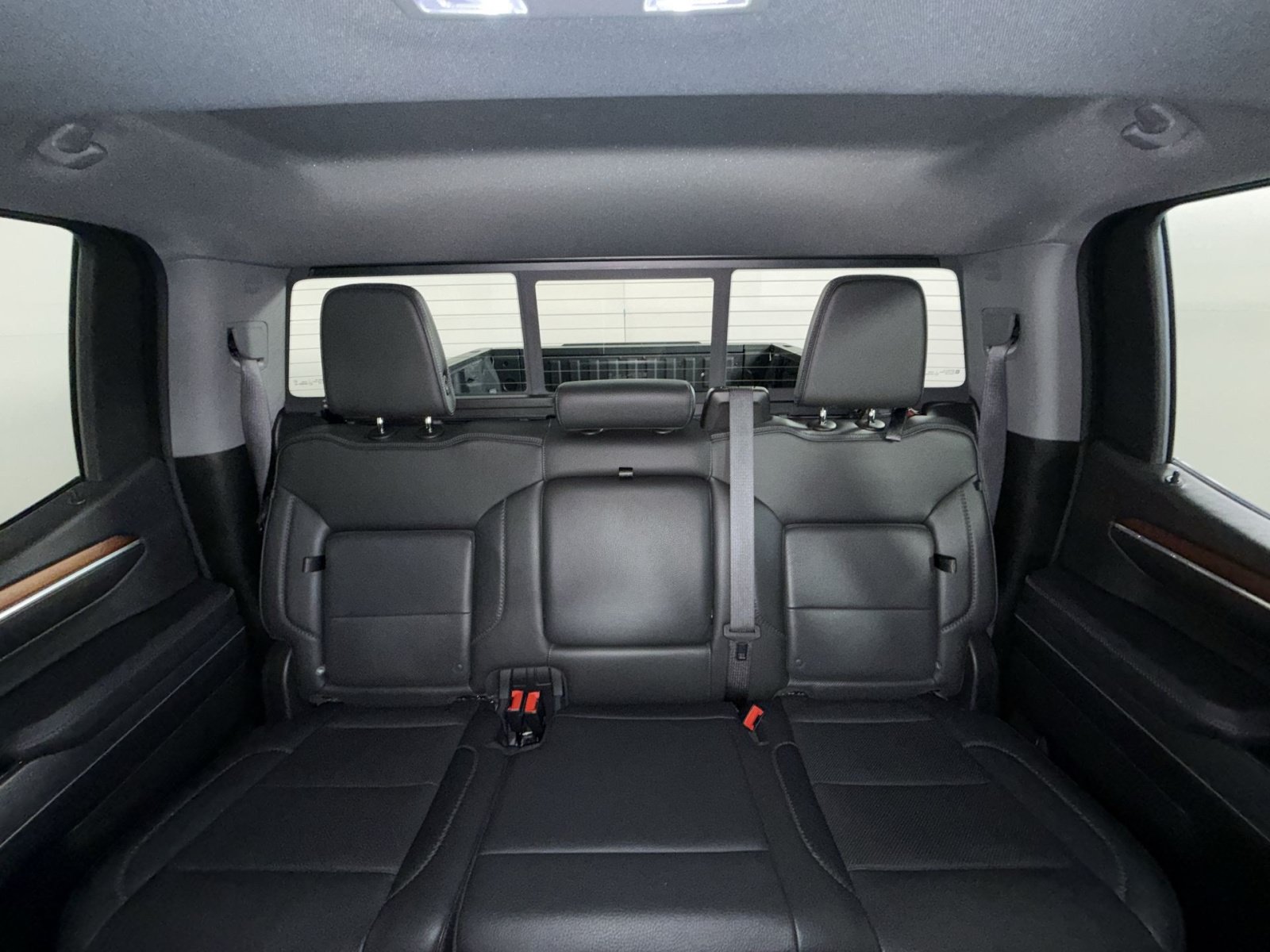 Used 2023 GMC Sierra 1500 Denali w/ Technology Package AWD/4WD image 25