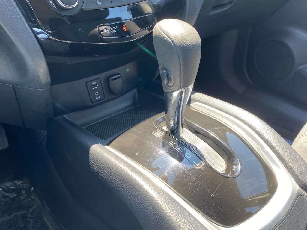 Used 2016 Nissan Rogue S AWD/4WD image 25
