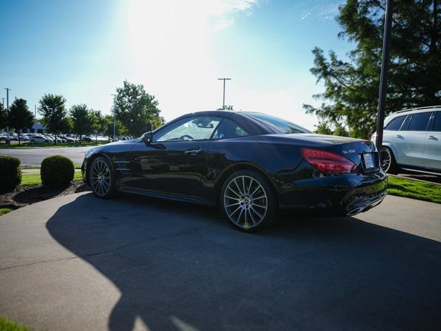 Used 2017 Mercedes-Benz SL 550 image 4