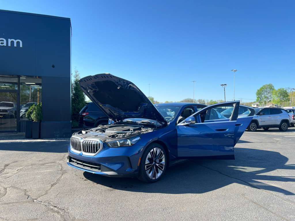 Used 2026 BMW 540i xDrive AWD/4WD image 10