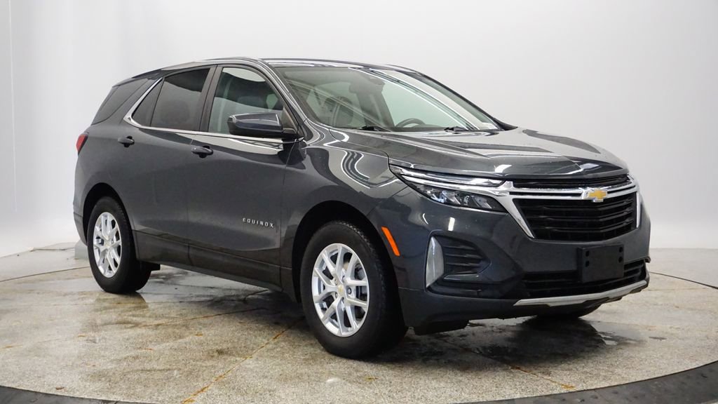 Used 2022 Chevrolet Equinox LT w/ Driver Convenience Package image 10