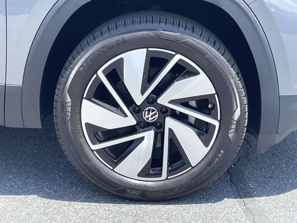 Used 2025 Volkswagen Atlas SE FWD image 10