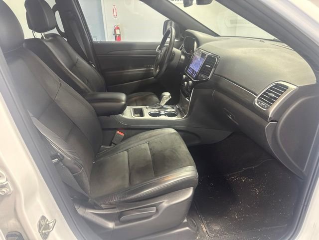 Used 2020 Jeep Grand Cherokee Altitude RWD image 21
