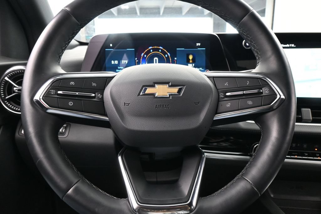 Used 2026 Chevrolet Equinox LT FWD image 23