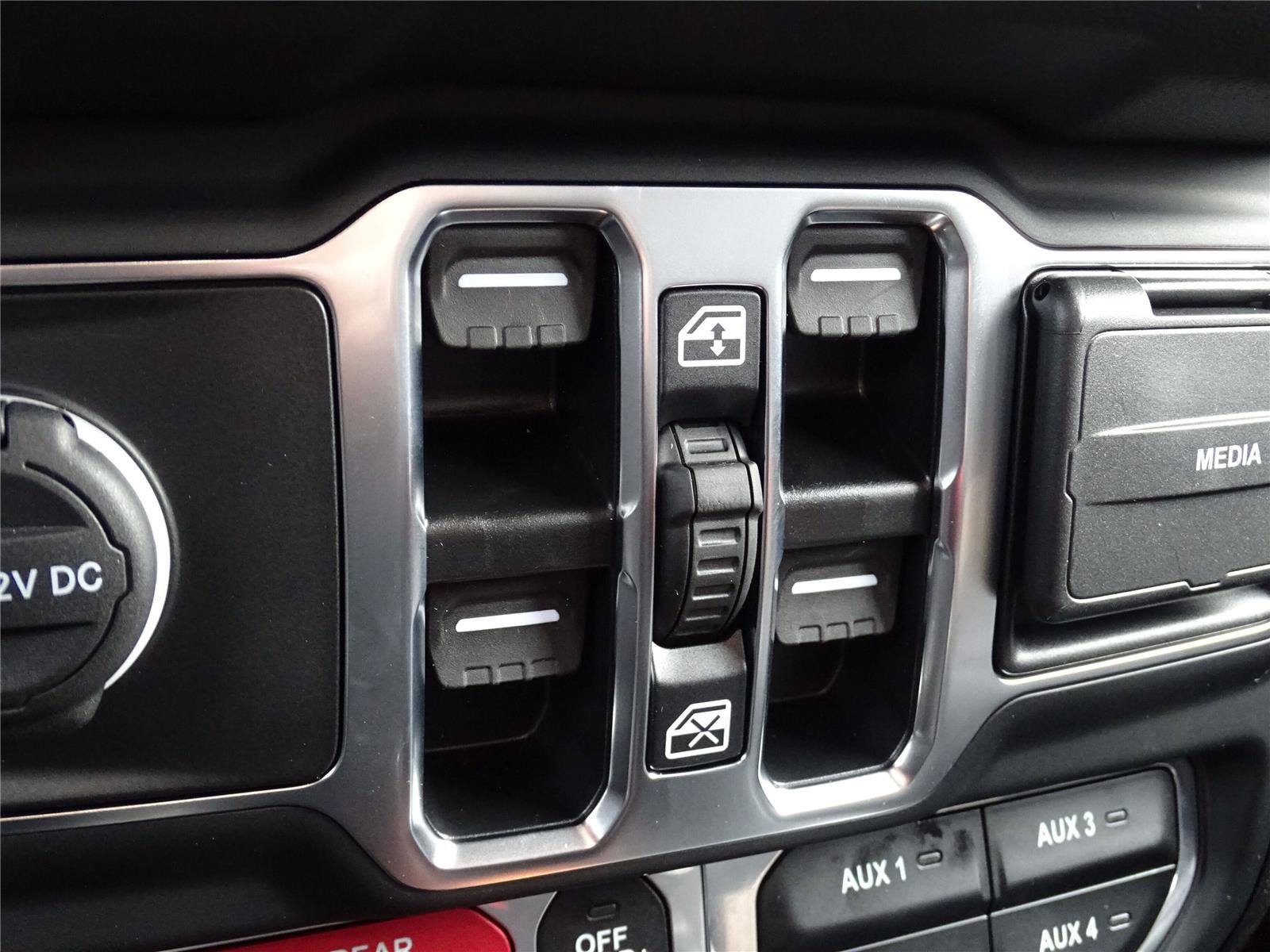 New 2025 Jeep Gladiator Rubicon image 31