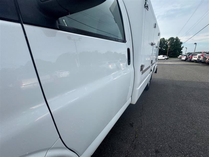 Used 2014 Chevrolet Express 3500 RWD image 13