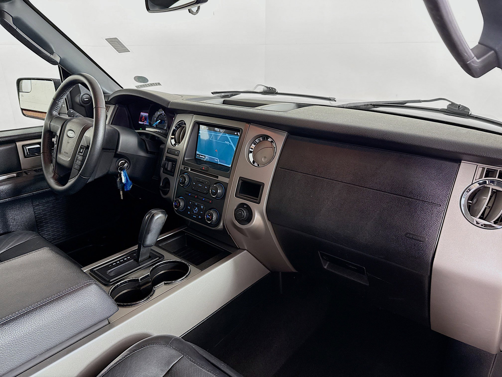 Used 2017 Ford Expedition XLT w/ Equipment Group 202A image 39