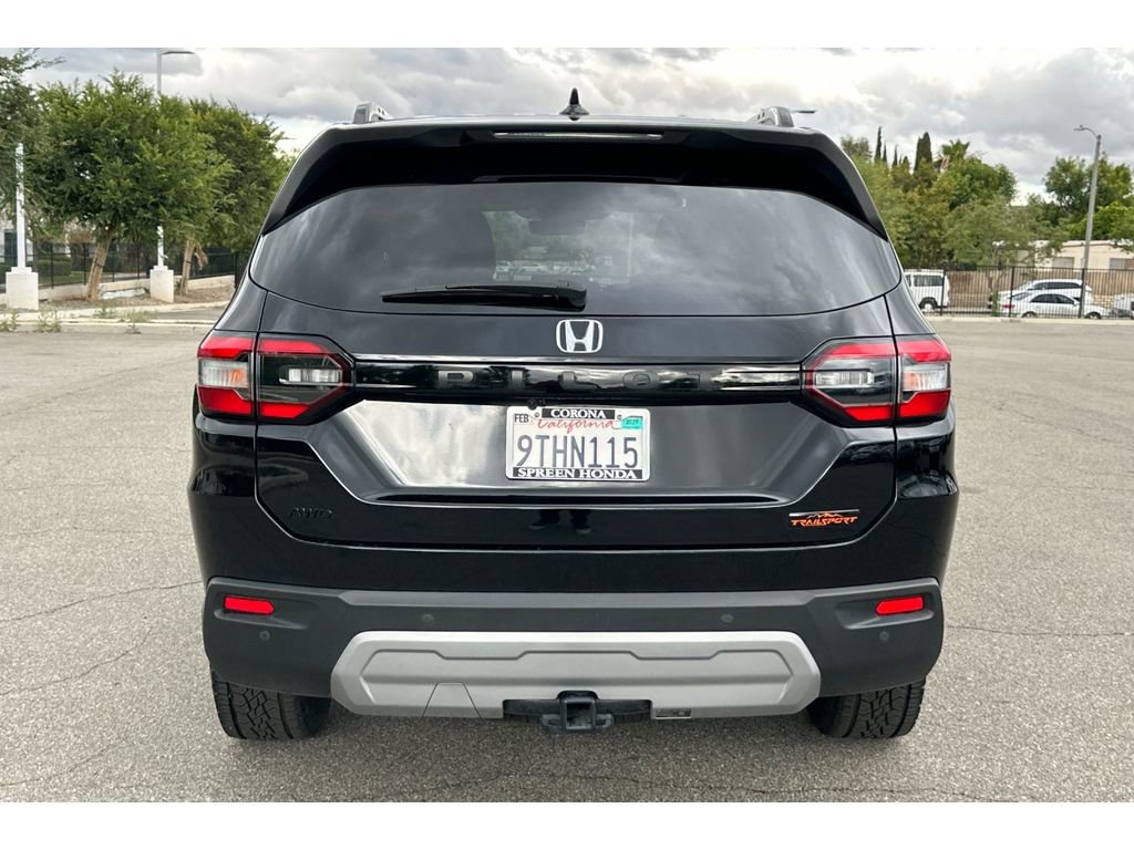 Certified 2025 Honda Pilot TrailSport image 4