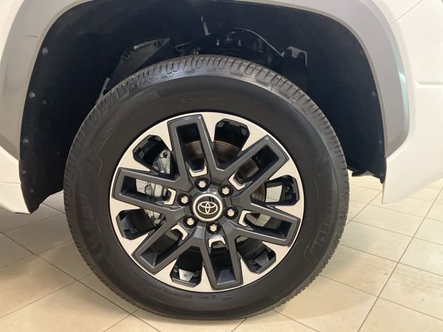 Used 2023 Toyota Tundra Limited AWD/4WD image 29