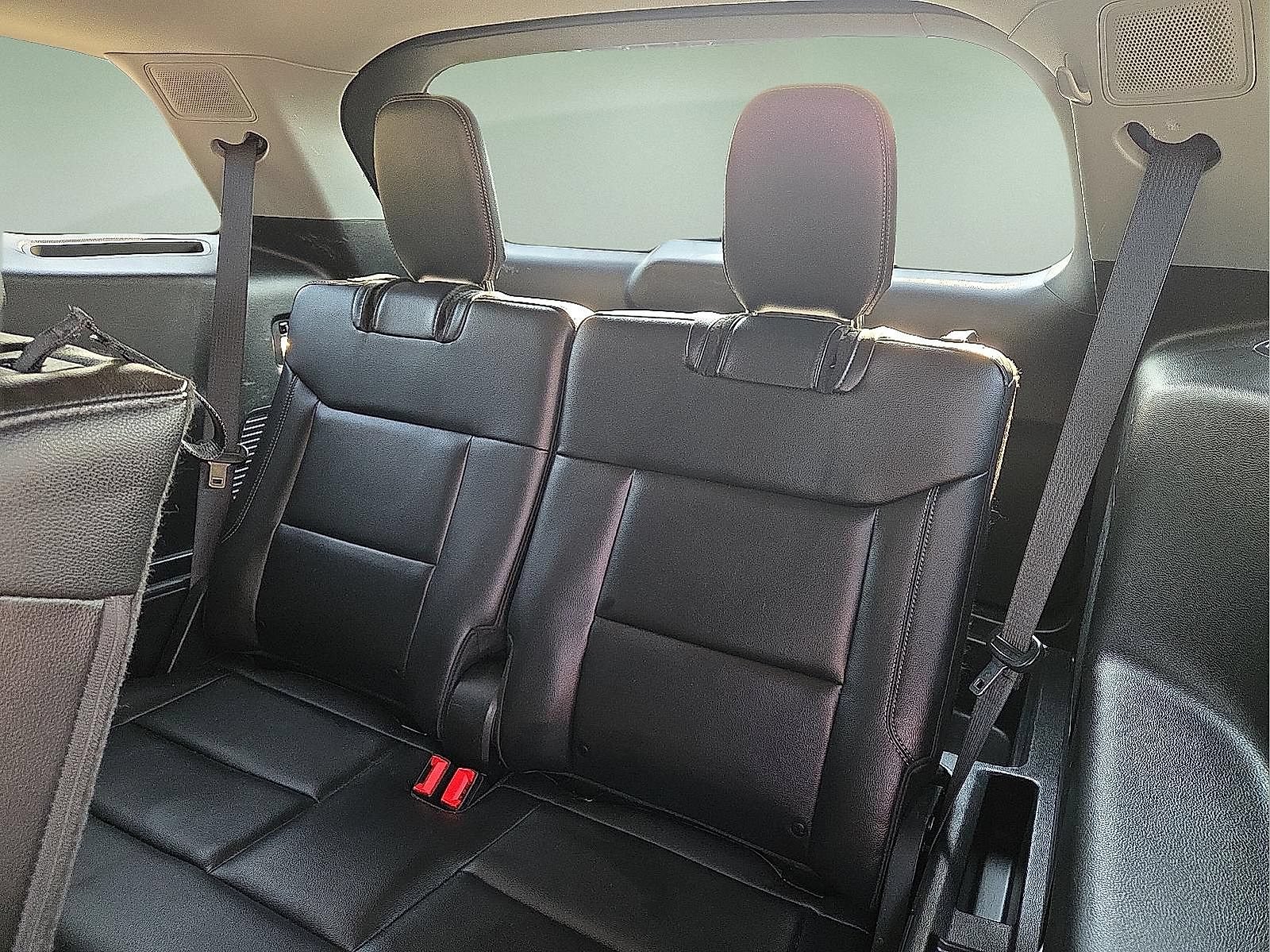 Used 2024 Ford Explorer Limited RWD image 11