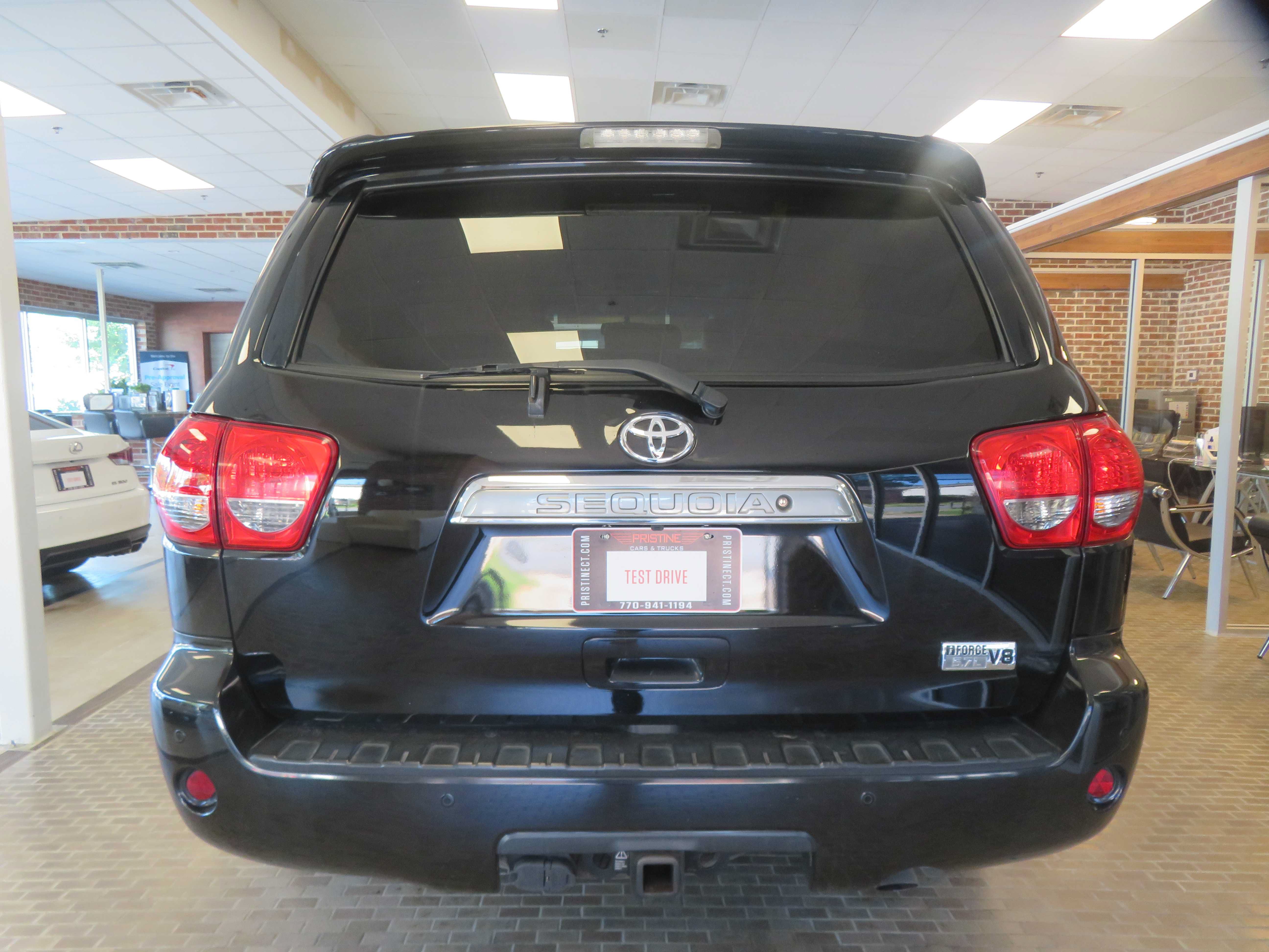 Used 2017 Toyota Sequoia Platinum RWD image 91