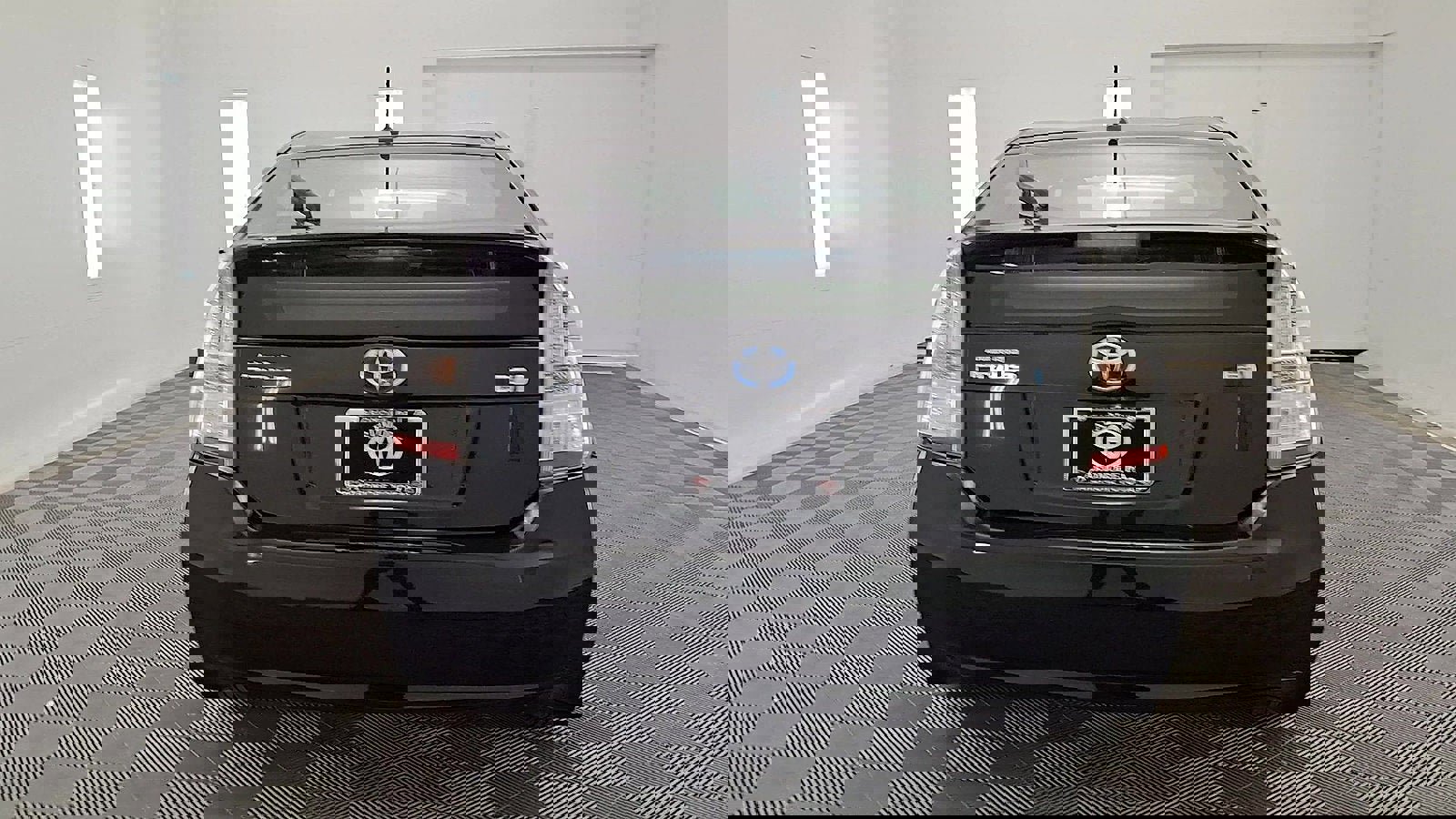 Used 2010 Toyota Prius Two image 3