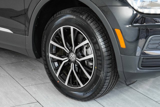 Used 2021 Volkswagen Tiguan SE R-Line AWD/4WD image 57