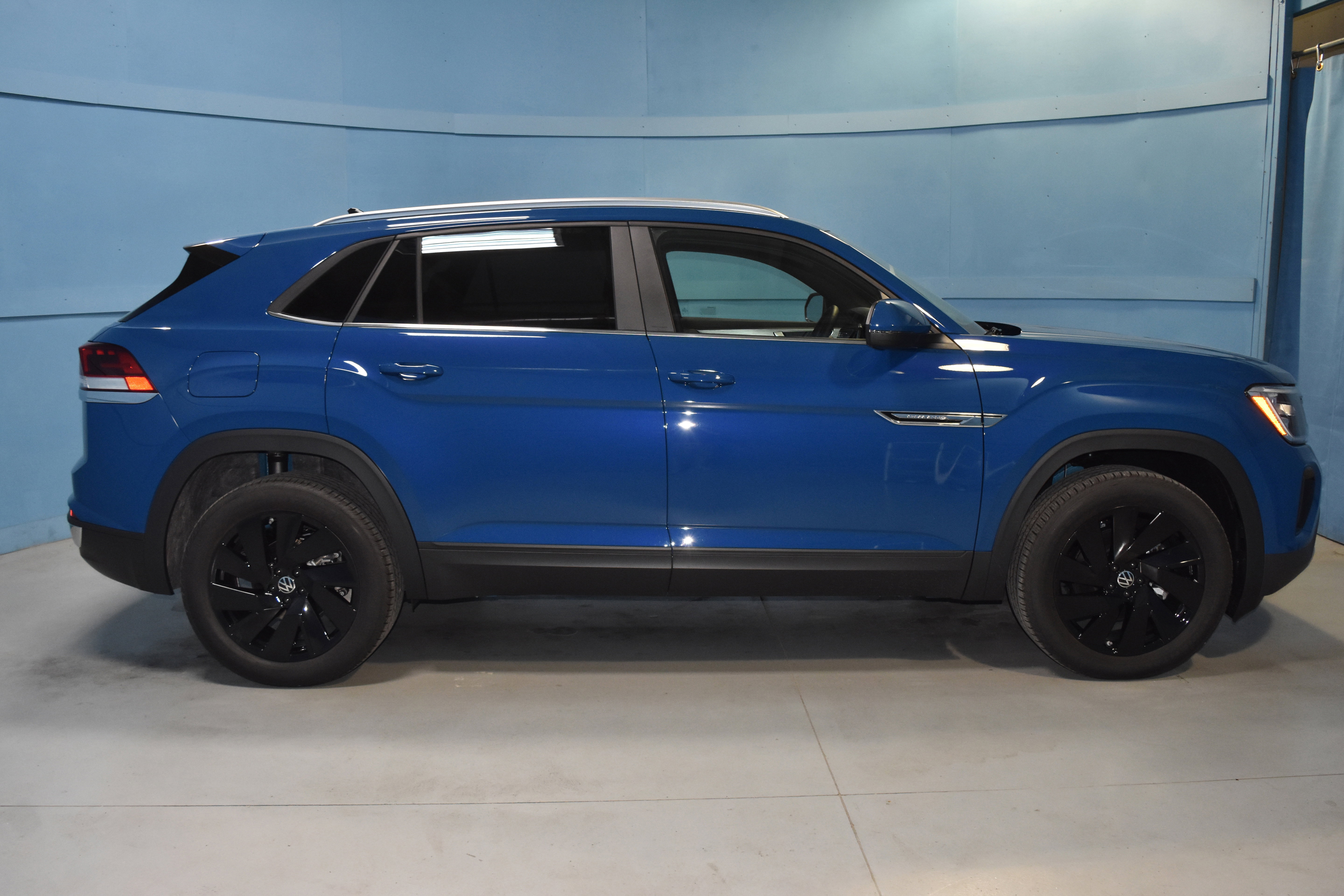 New 2025 Volkswagen Atlas Cross Sport SE image 17